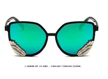 Load image into Gallery viewer, Sea Shell Women Sunglass